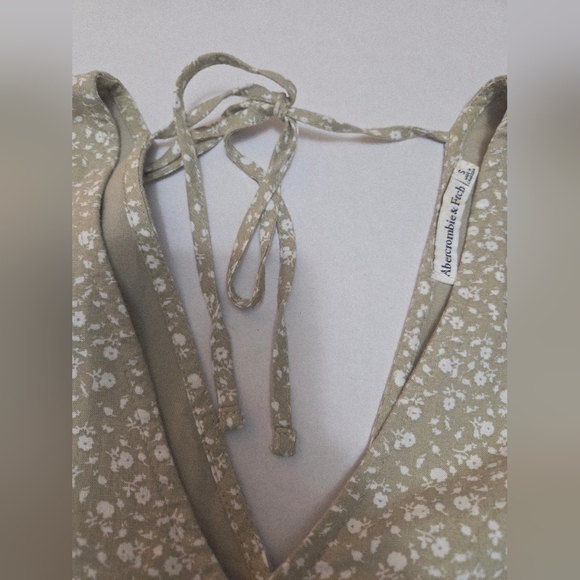 Abercrombie & Fitch Womens Green & White Peplum Back Tie Blouse GUC Size S - Picture 6 of 13